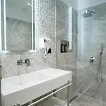 Flamingo 1 4* Vlorë