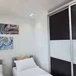 Flamingo 1 호텔 Vlorë