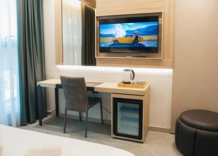 Otel Flamingo 1 4*
