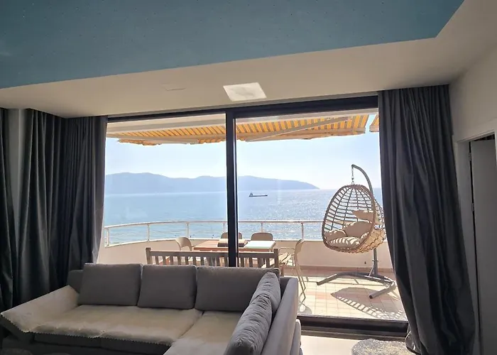 Flamingo 1 4* Avlonya